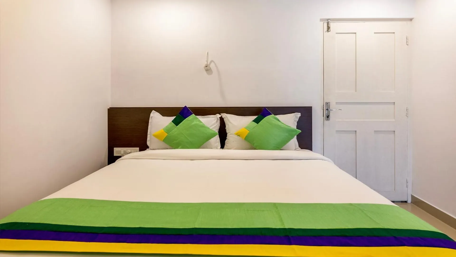 Treebo Trend Airport Avenue Plaza Cochin Airport Hotel Kochi 3*,  India